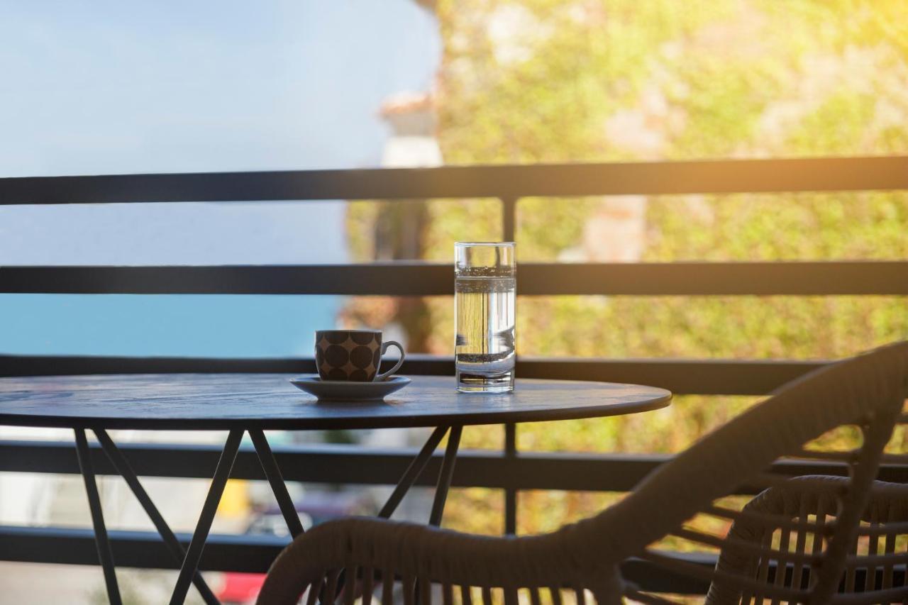 Araliki Suites بوليخرونو المظهر الخارجي الصورة