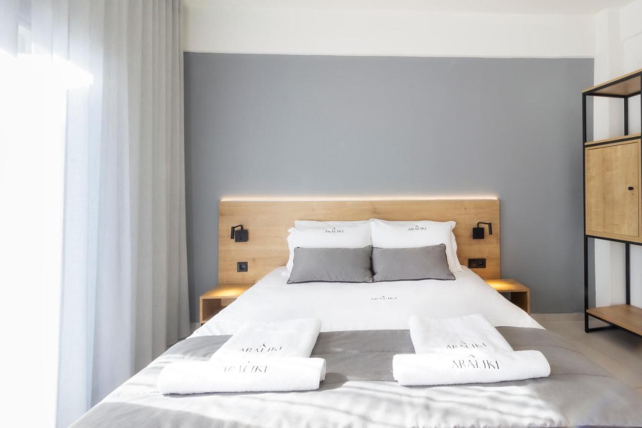 Araliki Suites بوليخرونو المظهر الخارجي الصورة
