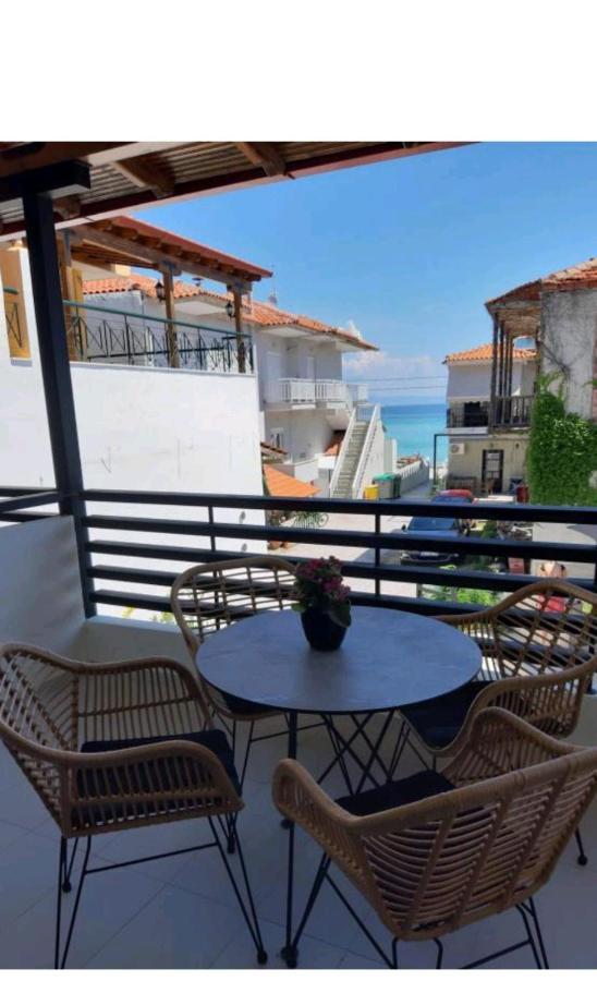 Araliki Suites بوليخرونو المظهر الخارجي الصورة