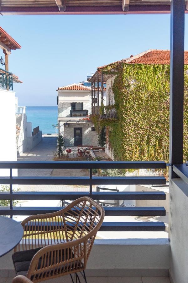 Araliki Suites بوليخرونو المظهر الخارجي الصورة