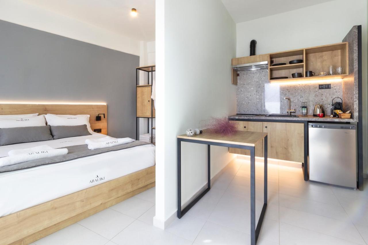 Araliki Suites بوليخرونو المظهر الخارجي الصورة